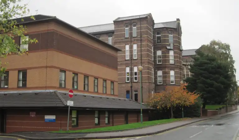 North Manchester Hospital Visiting Times